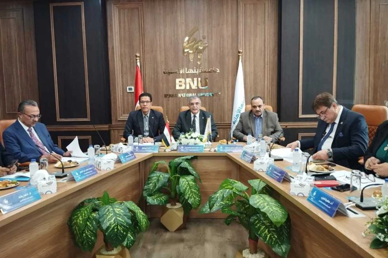 جامعة بنها الأهلية تستعد للعام الجديد.. واستحداث الرد التلقائي على الاستفسارات عقد مجلس جامعة بنها الأهلية اليوم السبت، اجتماعه الشهري برئاسة الدكتور حسين المغربي القائم بعمل رئيس