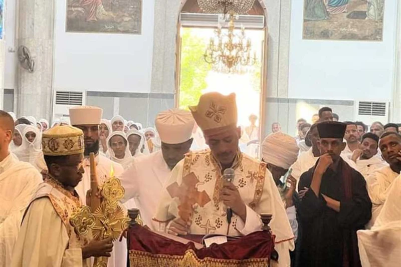 الكنيسة الإريترية تحتفل بعيد العذراء في القدس الثاني بمصر (صور) أقامت الكنيسة الإريترية بمقر دير السيدة العذراء المحرق العامر بجبل قسقام بمحافظة أسيوط، قداسا احتفالا بعيد السيدة ال