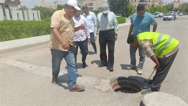 جهاز مدينة الشروق يستعد لموسم الشتاء صيانة 3000 بالوعة صرف مياه الأمطار أعطى المهندس محمد السيد عبدالمقصود، رئيس جهاز مدينة الشروق، إشارة البدء