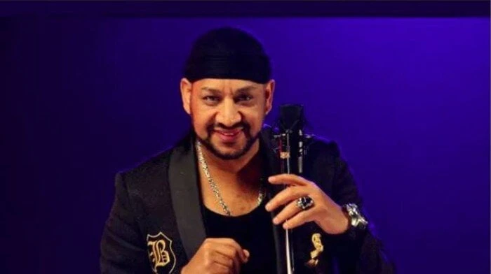 عصام كاريكا: أغنية بنت الشهبندر لون جديد وهتعجب الجمهور عصام كاريكا تحدث الفنان عصام كاريكا، عن أحدث أعماله الغنائية بنت الشهبندر، والتي طرحها مؤخرا