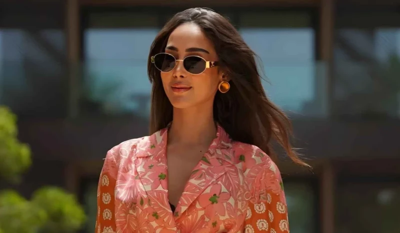 بسمة بوسيل عاملة قلق على البحر بصورة مع عمرو ديابتصدرت صورة النجم المصري عمرو دياب برفقة الفنانة المغربية بسمة بوسيل (طليقة الفنان تامر حسني) على