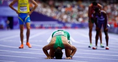 -الجزائري سجاتي يحرز برونزية سباق 800 متر.. والبحرين تضمن ميدالية ذهبية أو فضية .. كرة عالمية، الجزائري سجاتي يحرز برونزية سباق 800 متر والبحرين تضمن