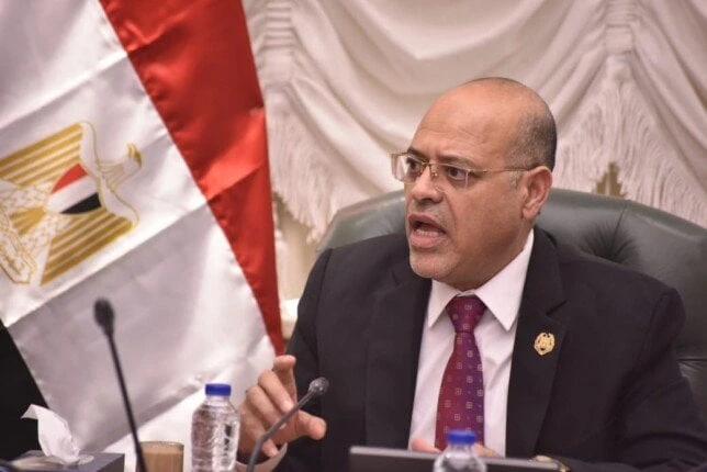 وزير العمل يعلن ميكنة جميع إصدارات الوزارة قريبا.. وتوفيق أوضاع عمال التراحيلقال محمد جبران وزير العمل، إنه سيتم ميكنة جميع إصدارات الوزارة قريبا،