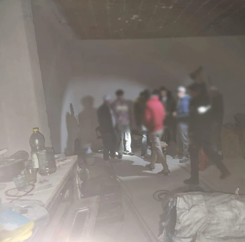 الحرب على غزة أحزمة نارية وانفجارات عنيفة تهز مدينة غزة تقرير بريطاني عن خروج السنوار من أنفاق غزة وتنقله بحرية مستخدما حيلة لجأ لها الموساد لاغتيال