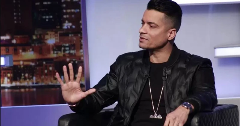 حسن شاكوش يتحدث بغصة عن وفاة والده بين يديه تعرف على التالي حسن شاكوش يتحدث بغصة عن وفاة والده بين يديه، تحدث المغني المصري حسن شاكوش عن وفاة والده والصدمة التي عاشها مؤكدا أن من أ