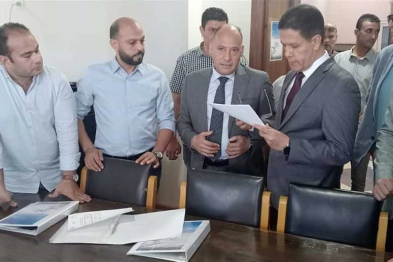 رئيس جامعة بنها يستطلع آراء الطلاب في اختبارات القدرات بكلية التربية الرياضية تفقد الدكتور ناصر الجيزاوي رئيس جامعة بنها، اختبارات القدرات بكلية