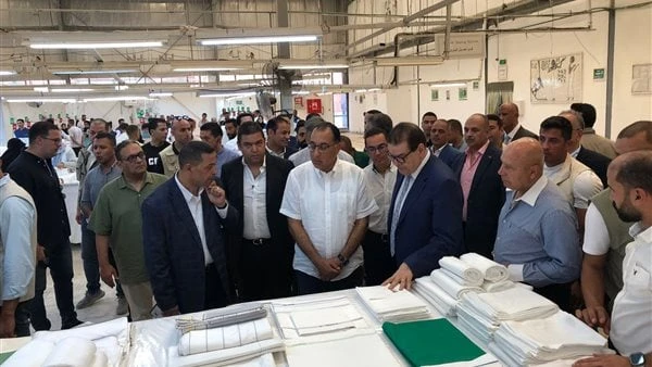 رئيس الوزراء يتفقد مصنع دواء في المنطقة الحرة بالإسكندرية قام الدكتور مصطفى مدبولي، رئيس مجلس الوزراء، ومرافقوه بتفقد مصنع الشركة الأوروبية المصرية