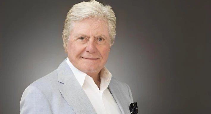 حسين فهمي يتحدث عن تكريمه في المغرب افاق عربية - أعلنت إدارة مهرجان الدار البيضاء للفيلم العربي عن تكريم الفنان حسين فهمي؛ رئيس مهرجان القاهرة