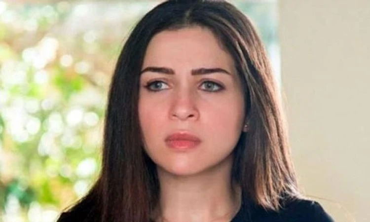 فن: مي عز الدين تؤدي عمرة عن المنتج الراحل حسام شوقي اقرأ في أفاق عربية مي عز الدين تؤدي عمرة عن المنتج الراحل حسام شوقي، أدت الفنانة مي عز الدين