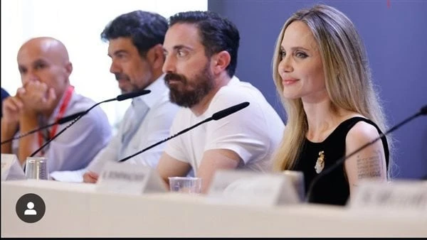 تفاصيل فيلم أنجلينا جولي بمهرجان فينسيا السينمائي الدوليأوضحت النجمة أنجلينا جولي في المؤتمر الصحفي لفيلمها الجديد بمهرجان فينيسيا السينمائي الدولي