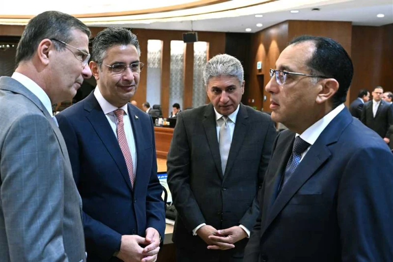 زيادة مدة كل حصة 5 دقائق.. وزير التعليم: دمج بعض المواد الدراسية بالصف الأول الثانوي (تفاصيل) أعلن محمد عبد اللطيف، وزير التربية والتعليم، إجراء