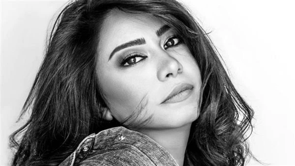 طلب من شيرين لجمهورها .. تعرف عليه دعت الفنانة شيرين عبد الوهاب ، عبر حسابها الجديد علي موقع الصور والفيديوهات الشهير انستجرام جمهورها الي اعادة نشر
