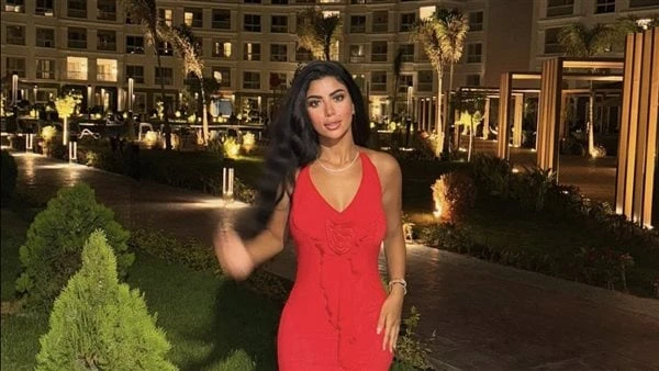 بفستان أحمر.. أحدث ظهور ل كارولين عزمي عبر إنستجرامشاركت الفنانة كارولين عزمي، متابعيها، صورا جديدة لها، عبر حسابها الشخصي بموقع التواصل الاجتماعي