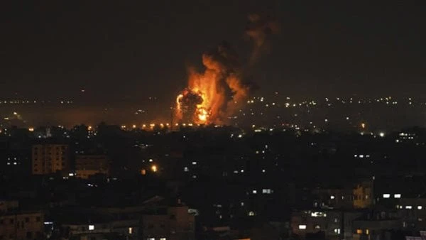 أهم الأخبار ليلا حزب الله يطلق 100 صاروخ على إسرائيل.. خالد الغندور يهاجم زيزو وأمطار رعدية في هذه المناطقنشر موقع افاق عربية، خلال الساعات الماضية