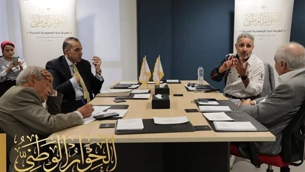 هل ينهي اجتماع الحوار الوطني مشكلات الحبس الاحتياطي؟.. توصيات مهمة ينتظرها السجناء يعقد مجلس أمناء الحوار الوطني، برئاسة الكاتب الصحفي ضياء رشوان