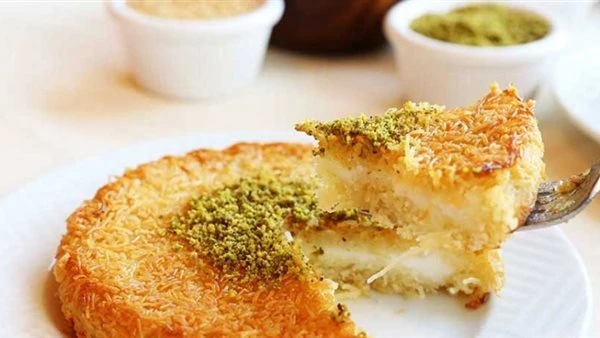 طريقة عمل الكنافة بالمهلبية.. تحفة حلويات تجمع بين النكهة والقوامالكنافة بالمهلبية هي إحدى التحف الفنية في عالم الحلويات العربية، حيث تتواصل بين التقنيات الظرفية والأخرى في عالم ال