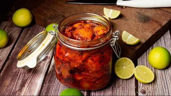 طريقة عمل مخلل الليمون.. خطوة بخطوة لتحضير مخلل لذيذيعتبر مخلل الليمون من الأطباق التقليدية الشهيرة في العديد من المطابخ العربية، حيث يتميز بنكهته