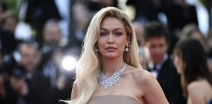 جيجي حديد تشارك متابعيها بصور جديدة مع ابنتها تعرف على التالي جيجي حديد تشارك متابعيها بصور جديدة مع ابنتها، وكالات السوسنةللمرة الأولى، استعرضت