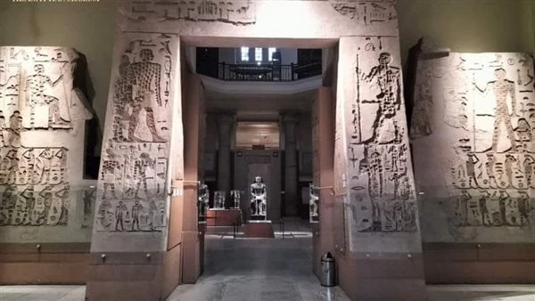 نقوش مقبرة نفر ماعت وزوجته إتت.. وسر العجينة الملونة ترميم نقوش مقبرة نفر ماعت وزوجته إتت، أيقونة تطل بإشراق على العالم لتزيد من شغف عاشقي الحضارة المصرية القديمة، من قيمة تاريخية 