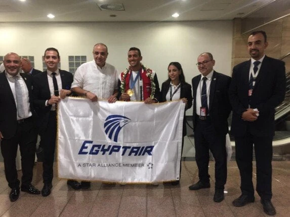 مصرللطيران تحتفل بأبطال مصر فى أولمبياد باريس 2024قامت شركة مصر للطيران الناقل الرسمي للبعثة الأولمبية المصرية والاتحاد المصري للخماسى الحديث