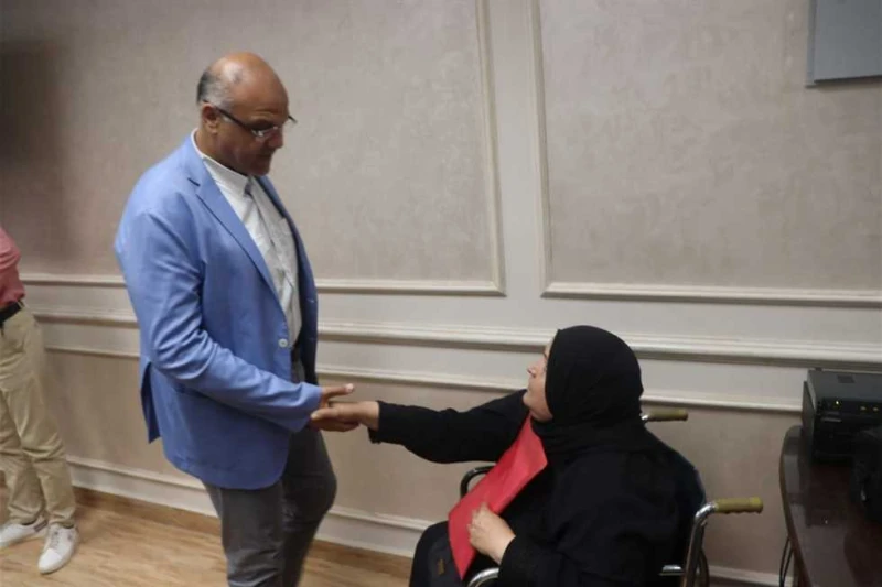 فرص عمل ومراقبة تعريفة ركوب وتراخيص بناء.. طلبات اللقاء الأسبوعي الخامس ب محافظ القليوبية عقد المهندس أيمن عطيه محافظ القليوبية، الثلاثاء، لقاء المواطنين الأسبوعي بديوان عام المحاف