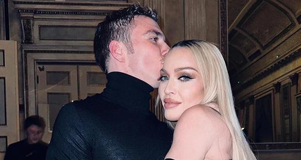 فارق السن بينهما 37 عاما.. ما لا تعرفونه عن حبيب مادونا الجديد افاق عربية - ظهرت مادونا مع صديقها الجديد أكيم موريس بعد أشهر من انفصالها عن صديقها