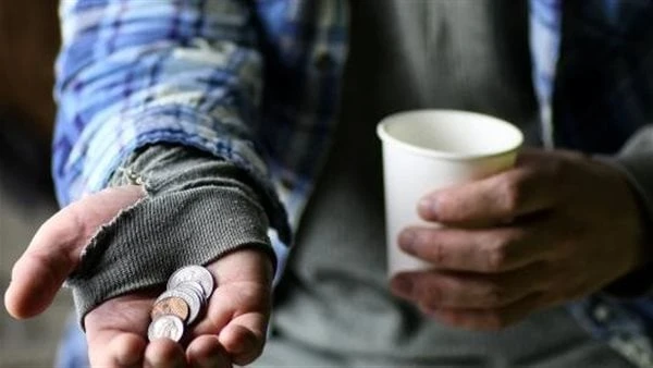 حكم الشرع في التسول وإعطاء الأموال لمن يسألون الناس.. دار الإفتاء تجيبورد إلى دار الإفتاء المصرية، سؤال يقول (ما حكم الشرع في التسول، وما حكم إعطاء