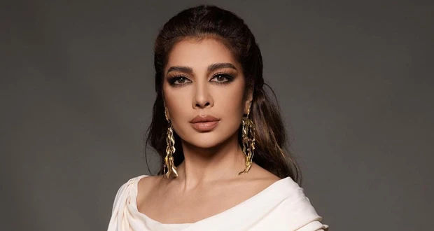 ساحة تايمز سكوير تحتفي ب أصالة للمرة الثانية في شهر: أيقونة الشرق تعرف على التالي ساحة تايمز سكوير تحتفي ب أصالة للمرة الثانية في شهر: أيقون ة الشرق، متابعة بتجرد عرضت صورة النجمة 