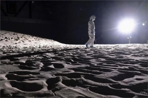 بواسطة هياكل شاهقة.. بناء أول خط إنارة شارع على القمر متفرقات شاهد المقال التالي من صحافة مصر عن بواسطة هياكل شاهقة بناء أول خط إنارة شارع على القمر،