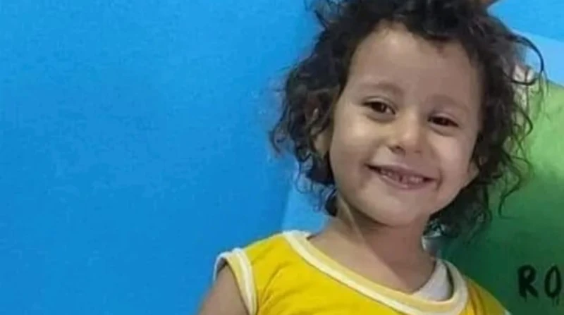 بعد 4 أيام من تغيبها.. العثور على جثة طفلة ببئر صرف في سوهاج عثرت الأجهزة الأمنية بمديرية أمن سوهاج، على جثة طفلة مبلغ بتغيبها منذ 4 أيام، داخل بئر