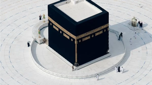 بالشموع والأعلام.. كيف كان يحتفل أهل مكة بذكرى المولد النبوي؟ قالت دار الإفتاء المصرية، إن المراد من الاحتفال بذكرى المولد النبوي: تجمع الناس على