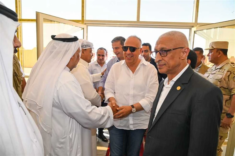 وزيرا الري والزراعة يتفقدان التجمعات التنموية ب سيناء قام الدكتور هانى سويلم وزير الموارد المائية والري يرافقه علاء فاروق وزير الزراعة واستصلاح
