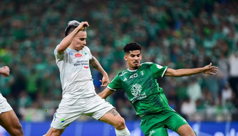 انتهت مباراة الفتح والأهلي بخسارة الراقي بهدف نظيف خلال المباراة التي جمعت بين الفريقين مساء اليوم الثلاثاء على ملعب مدينة الملك عبدالله الرياضية ضمن