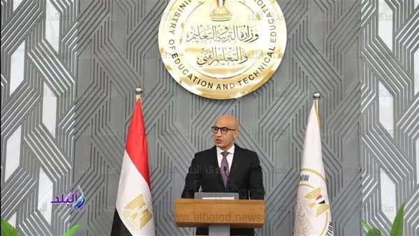 هل سيتم زيادة مصروفات المدارس الخاصة.. وزير التعليم يكشف لافاق عربيةقال محمد عبد اللطيف وزير التربية والتعليم ردا علي سؤال افاق عربية ان مصروفات المدارس الخاصة و الدولية كما هي مثل