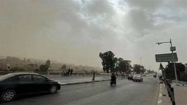 اليوم بداية تحول مناخى وسقوط أمطار.. حالة الطقس خلال الساعات المقبلةأكد الدكتور محمد على فهيم رئيس مركز معلومات تغير المناخ ، أن اليوم هو بداية الربع