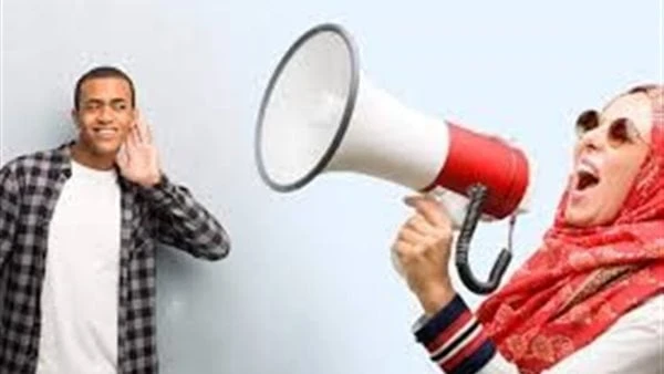 هل صوت المرأة عورة في التعامل مع الرجال أو قراءة القرآن؟.. انتبهن لعل ما يطرح السؤال عن هل صوت المرأة عورة ؟، هو تلك الدعاوى المنتشرة والتي تنظر للمرأة باعتبارها منبع الفتن والمعاص