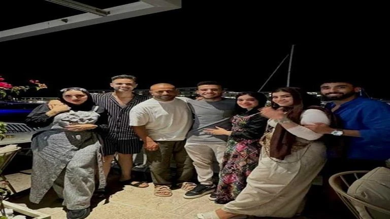 -بحضور نجوم الغناء.. لاعبو الكرة المصرية يقضون عطلاتهم رفقة زوجاتهم -(صور) .. شاهد المقال التالي من صحافة مصر عن بحضور نجوم الغناء لاعبو الكرة المصرية يقضون عطلاتهم رفقة زوجاتهم صو