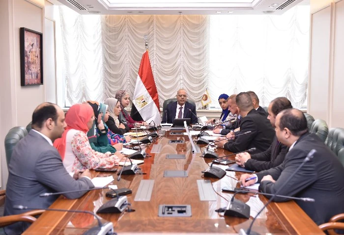 وزير العمل يوجه بتوفير عمالة مدربة للمشروع محطة الضبعة النووية التقى محمد جبران وزير العمل، اليوم الأحد، وفد من ممثلي شركة أتوم ستروي إكسبورت الروسية المقاول العام المنفذ لمشروع مح