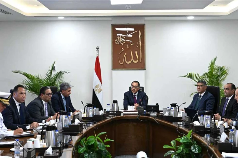 لاستيعاب 30 مليون سائح.. مدبولي يستعرض فرص الاستثمار لزيادة أعداد الغرف الفندقية عقد الدكتور مصطفى مدبولي، رئيس مجلس الوزراء، مساء اليوم، بمقر