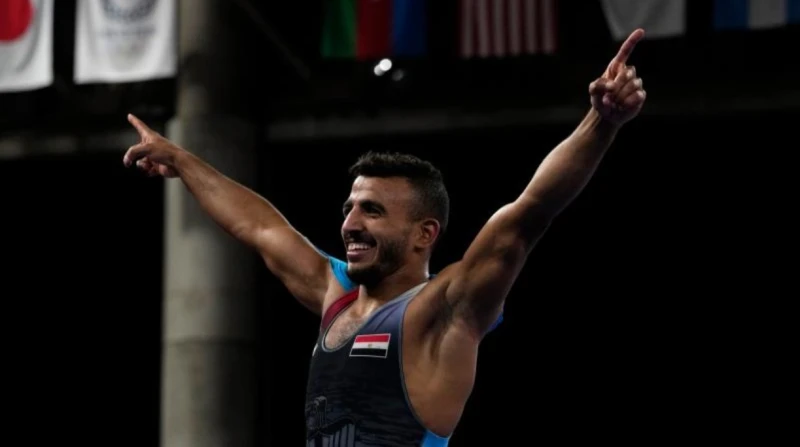 بطل أولمبي متهم بالتحرش.. من هو محمد السيد كيشو؟ كشفت تقارير صحفية فرنسية، عن أن المصارع محمد السيد محتجز حاليا لدى الشرطة، بتهمة الاعتداء الجنسي. فيما بدأ مكتب المدعي العام في بار