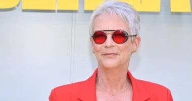 فن: جيمى لى كيرتس يطالب بارتداء شارة بأسماء الموظفين فى التصوير.. اعرف السبب اقرأ في أفاق عربية جيمى لى كيرتس يطالب بارتداء شارة بأسماء الموظفين فى التصوير اعرف السبب، كشفت النجمة 