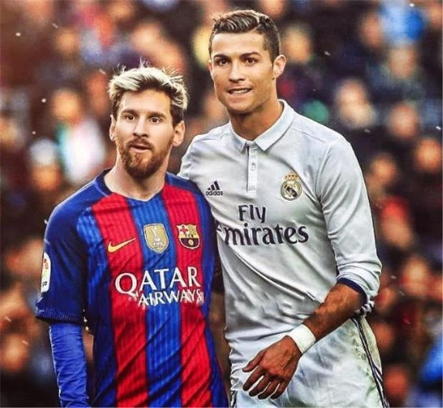 بالصور.. أب مصري يجمع ميسي وكريستيانو تحت سقف واحد.. ما القصة؟ _الأخبار شاهد المقال التالي من صحافة السودان عن بالصور أب مصري يجمع ميسي وكريستيانو