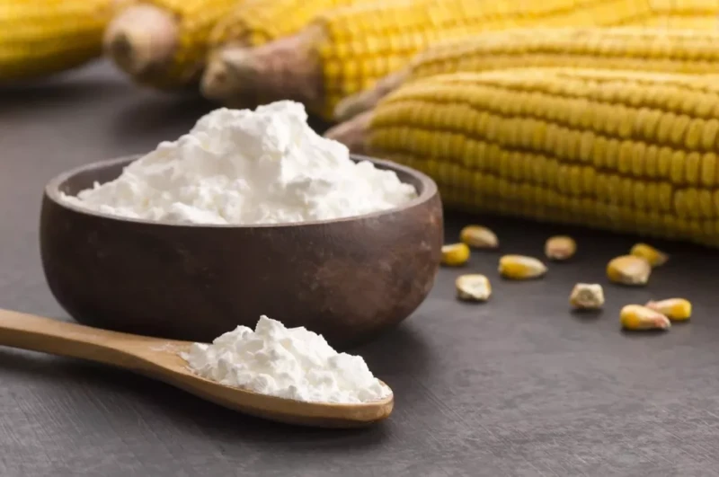 أضرار النشا للشعر.. مخاطر الاستخدام المفرط وكيفية تجنبهاالنشا يعتبر مكونا طبيعيا يستخدم كثيرا في وصفات العناية بالشعر، خاصة للتخلص من الزيوت الزائدة