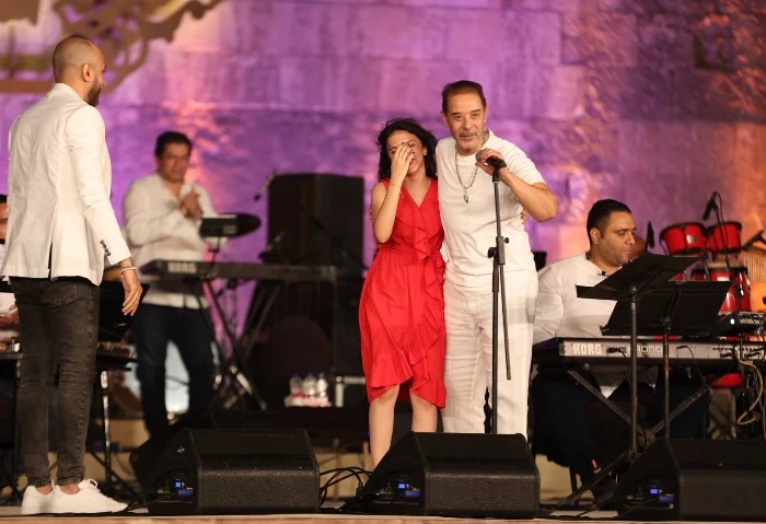 مكتشف النجوم، مدحت صالح يقدم موهبة شابة بحفلة بمهرجان القلعة أحيا الفنان مدحت صالح، الليلة ما قبل الأخيرة من مهرجان القلعة بدورته ال 32، الذي تنظمه