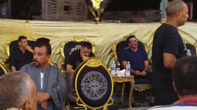 بدء عزاء المنتجين الثلاثة ضحايا حادث الضبعة.. محمد رجب أبرز الحضور بدأ منذ قليل عزاء المنتجين حسام شوقي ومحمود كمال وفتحي إسماعيل، والذين رحلوا عن