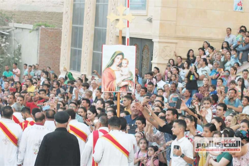 بمناسبة ذكرى مجيء العائلة المقدسة .. أفاق عربية ترصد احتفالات المصريين فى دير درنكة حالة من النشاط يشهدها دير السيدة العذراء مريم بجبل درنكة فى محافظة أسيوط، والتى تصاحب احتفالات ص