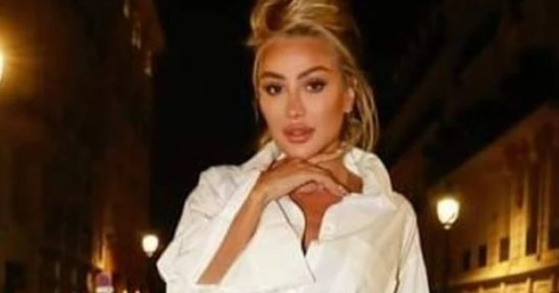 الفن و المشاهير: مايا دياب بإطلالة براقة وجريئة في شوارع لندن وهذا سعرها-بالصور شاهد المقال التالي من صحافة لبنان عن مايا دياب بإطلالة براقة وجريئة