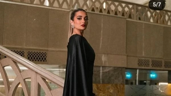 بفستان أسود.. ملك زاهر تتألق بأحدث جلسة تصويرشاركت الفنانة ملك أحمد زاهر جمهورها بصورة عبر موقع تبادل الصور والفيديوهات إنستجرام. وكانت ملك مرتدية