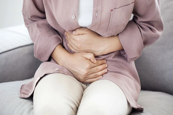 عادات تسبب ألم البطن في رمضان .. تجنبها بعد الأكلقد يسبب ارتكاب مجموعة من العادات الخاطئة، بألم في المعدة بعد تناول وجبتي الإفطار والسحور خلال شهر رمضان المبارك، نستعرض في السطور ا