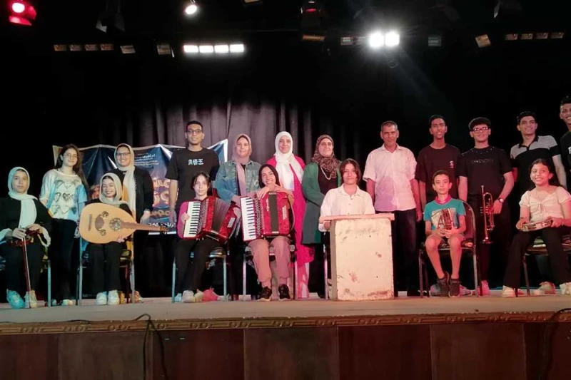 ضمن فعاليات صيف شبابنا ب كفر الشيخ.. عروض كورال وموسيقى ومسرح بمركز التنمية الشبابية في دسوق تتجدد تدريبات فريق الكورال بمركز التنمية الشبابية بدسوق بمحافظة كفر الشيخ وتقديم ملف مص